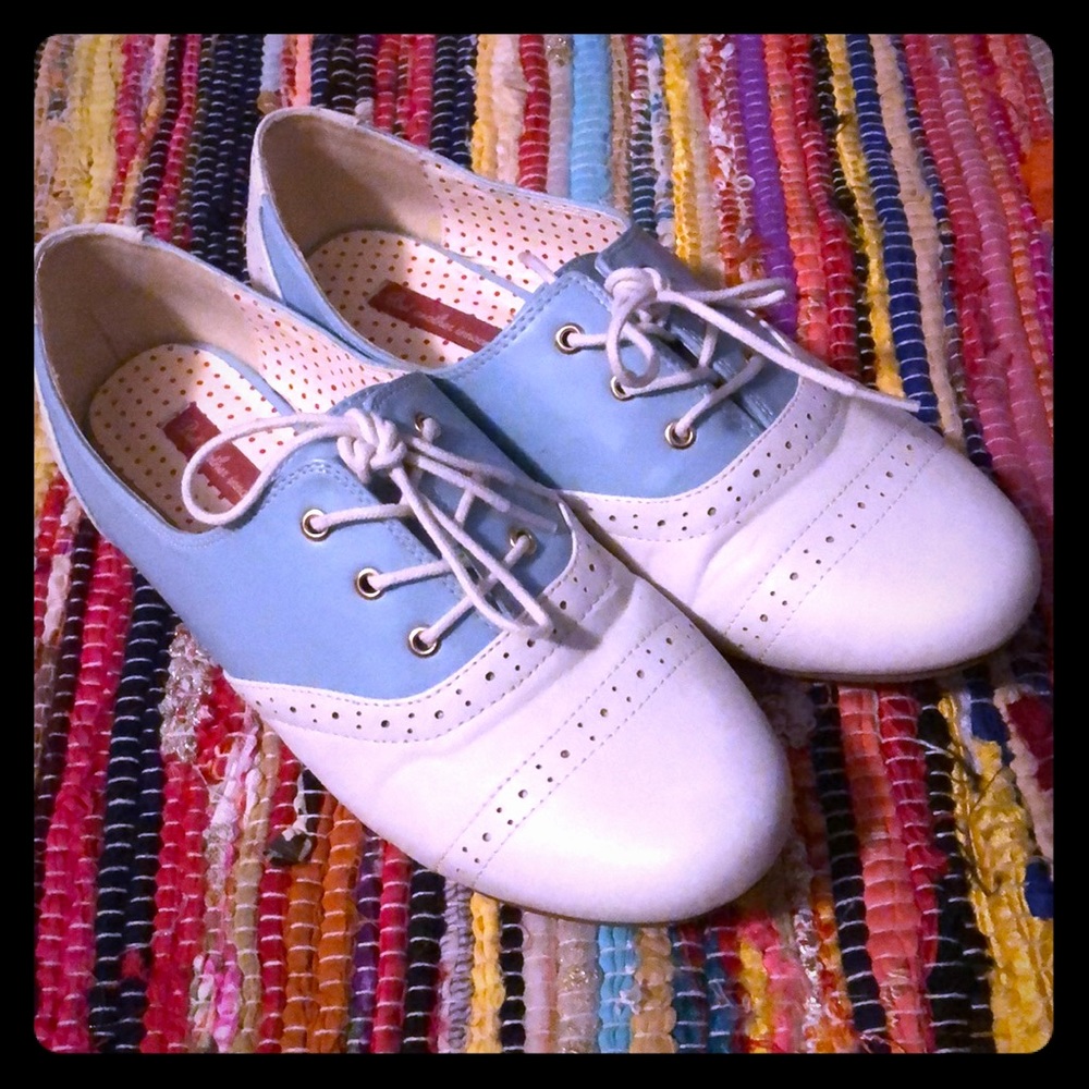 Oxford style women’s flats 8.5